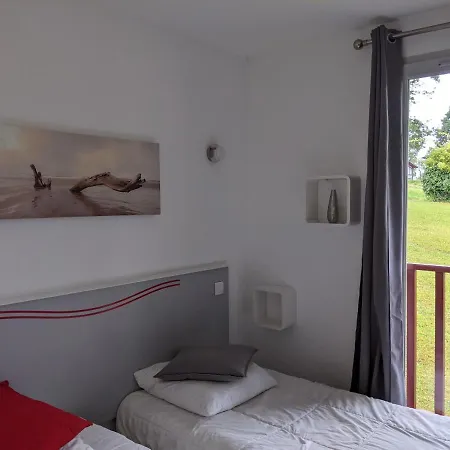 T3 Proche D'espelette Dans Domaine Avec Piscine