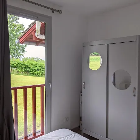 T3 Proche D'espelette Dans Domaine Avec Piscine