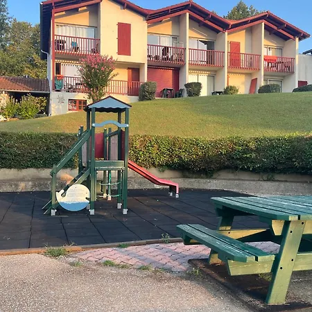 T3 Proche D'espelette Dans Domaine Avec Piscine Appartamento *